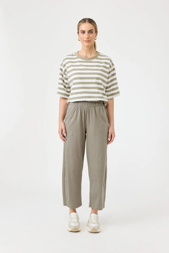 STUDIO TRAVELLER PANT - OLIVE