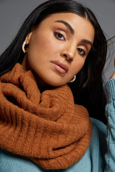 LA VIDA PEARL EARRING - GOLD PEARL