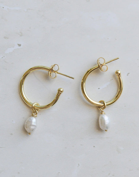 MARGOT PEARL HOOPS- GOLD