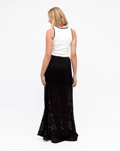 BLACK LACE SKIRT